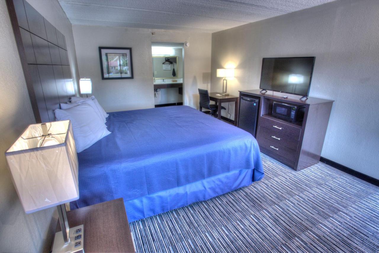 Budgetel Inn And Suites Plus Helen Exterior photo