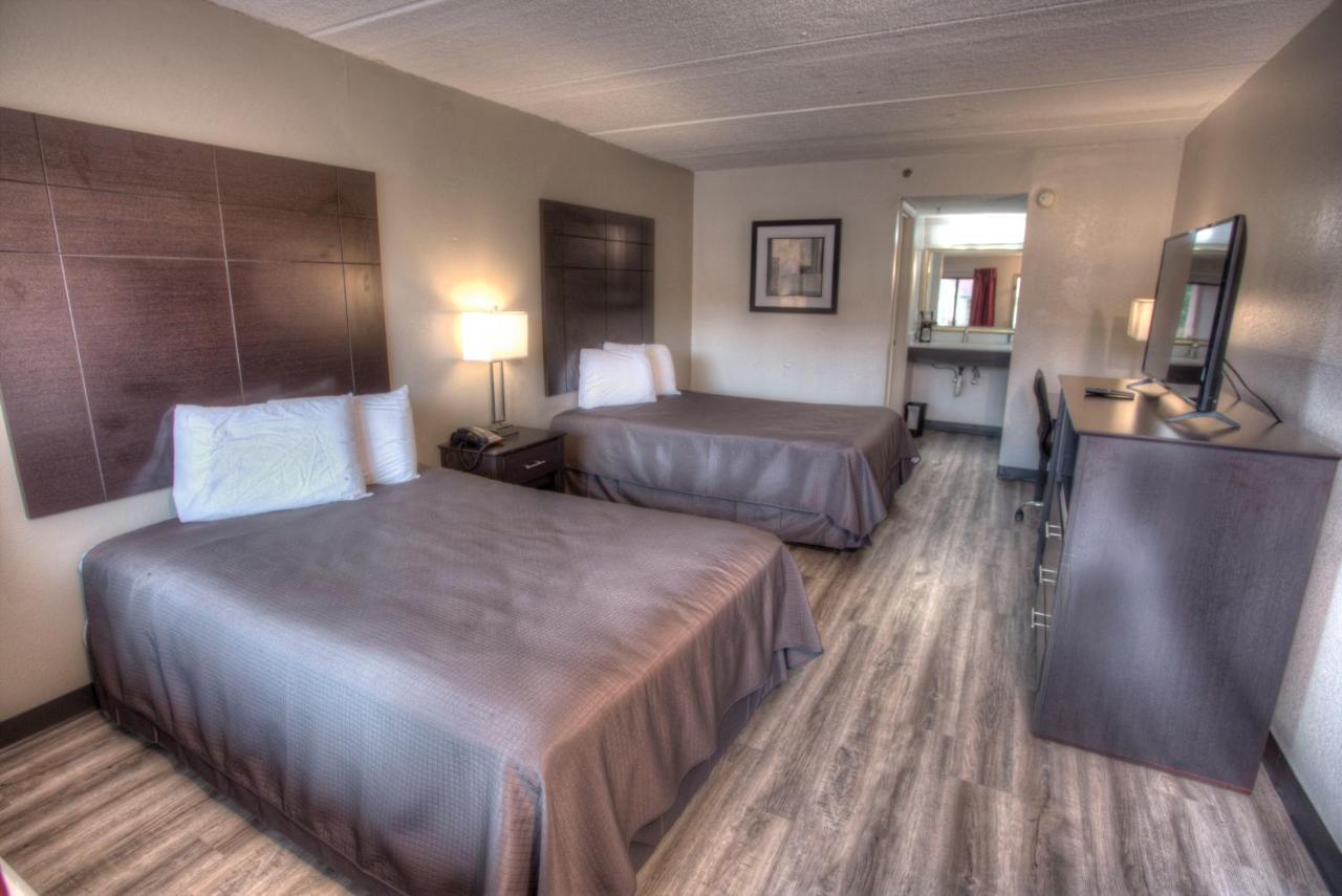 Budgetel Inn And Suites Plus Helen Exterior photo