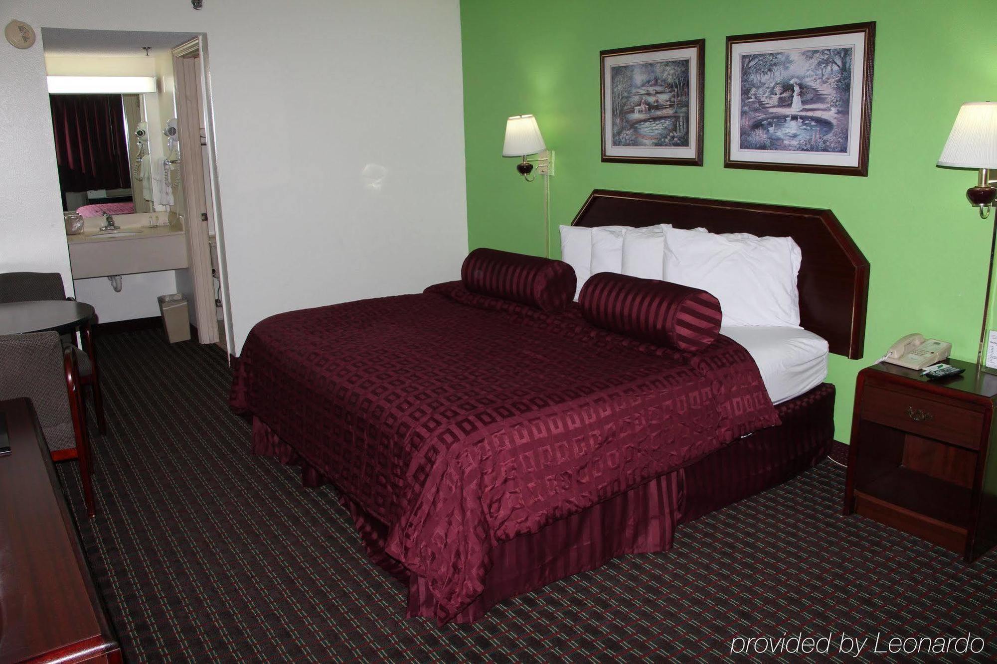 Budgetel Inn And Suites Plus Helen Exterior photo