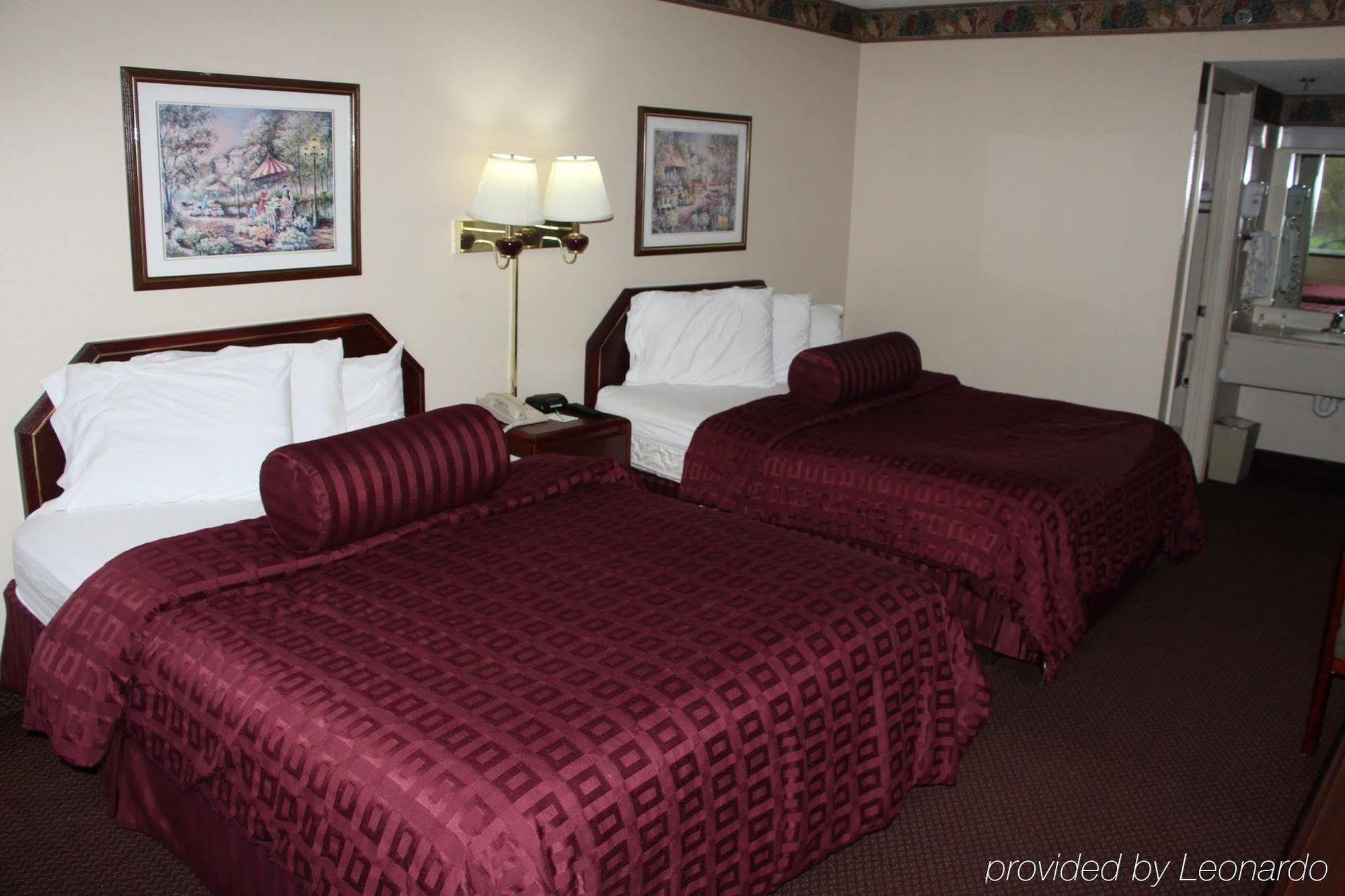 Budgetel Inn And Suites Plus Helen Exterior photo